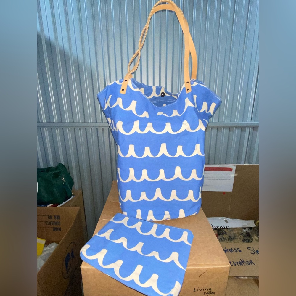 Deep bucket style bag set